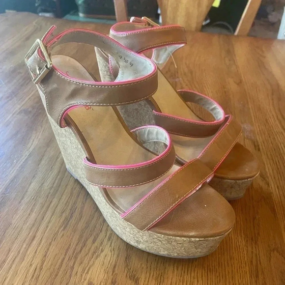 Just Fab cork wedges pink and tan Size 9 GUC! Bin A - Picture 2 of 9